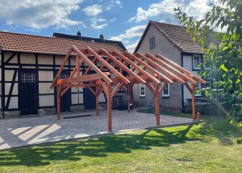 Konventionelles Carport aus Göddeckenrode