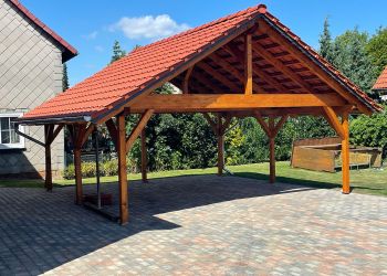Konventionelles Carport aus Göddeckenrode
