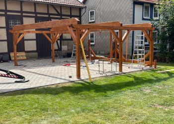Konventionelles Carport aus Göddeckenrode