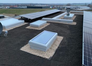Dachbegrünung mit Solartechnik aus Göddeckenrode